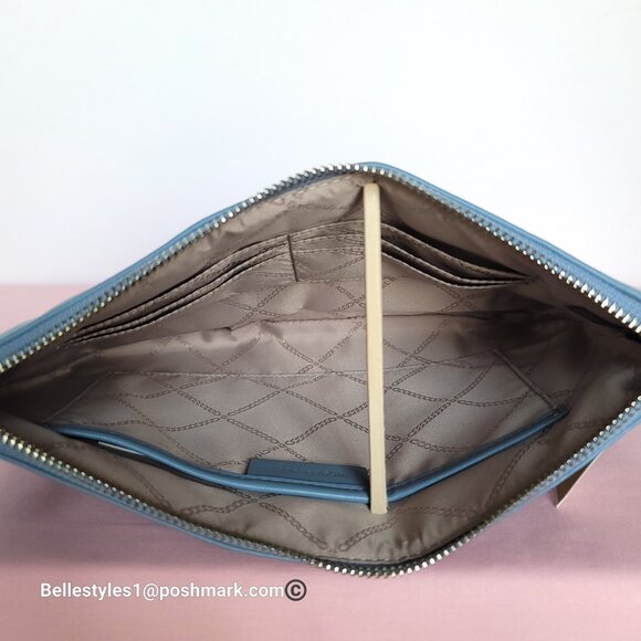 MICHAEL KORS Jet Set Soft Quilted Top-Zip Large Pouch with Wrist Strap-Chambray⭐ - Picture 13 of 16